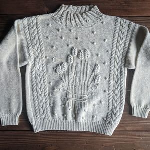 Knit Sweater w Lavender Flowers